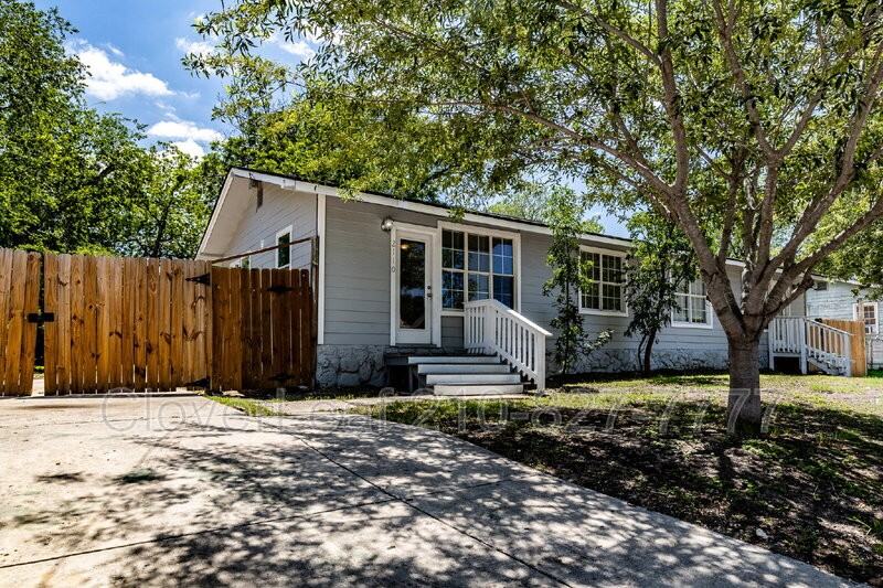 2110 Jupiter St - Photo 2 of 20