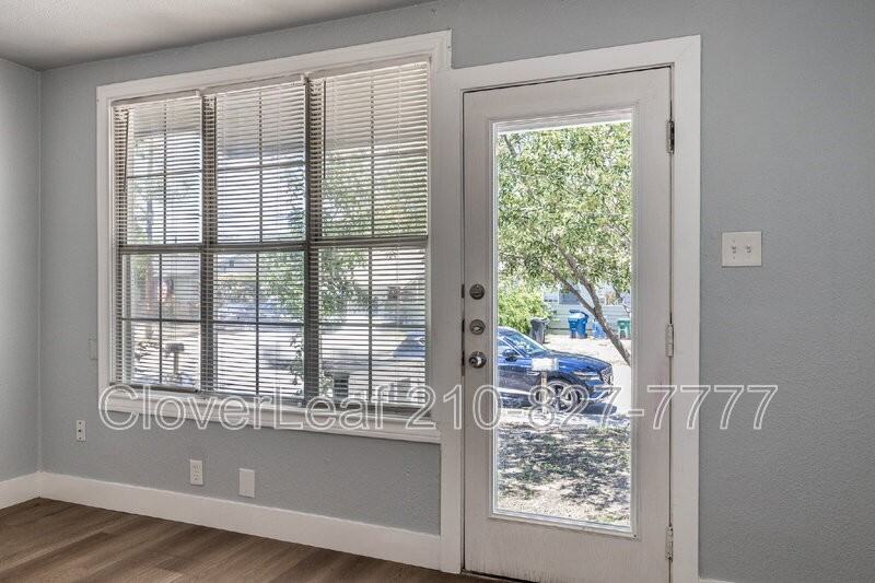 2110 Jupiter St - Photo 5 of 20
