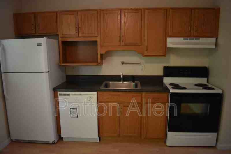 171 Citadel Dr #173D - Photo 7 of 10