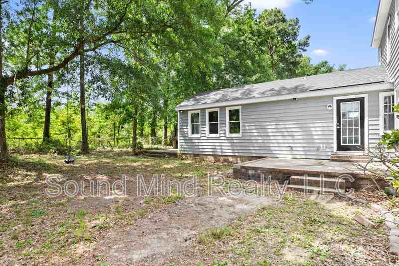 4124 Carybrook Rd - Photo 3 of 34