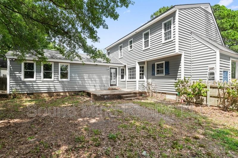4124 Carybrook Rd - Photo 4 of 34
