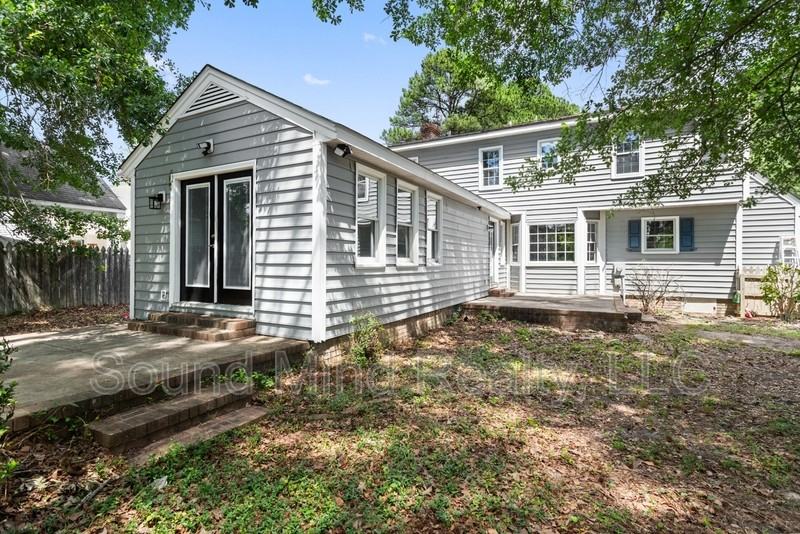 4124 Carybrook Rd - Photo 5 of 34