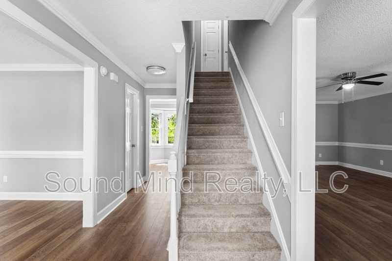 4124 Carybrook Rd - Photo 6 of 34