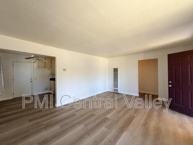 2433 W Hatch Rd - Photo 4 of 14