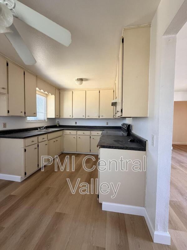 2433 W Hatch Rd - Photo 5 of 14