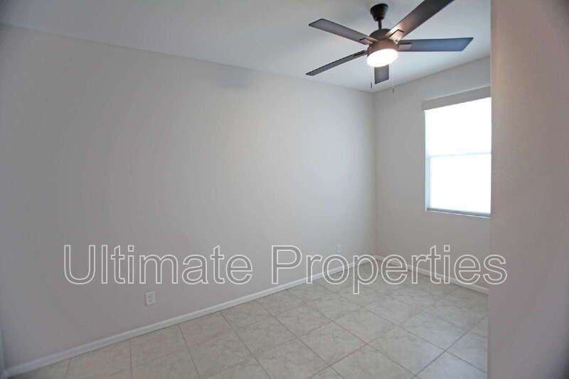 18182 W Poston Dr - Photo 4 of 23