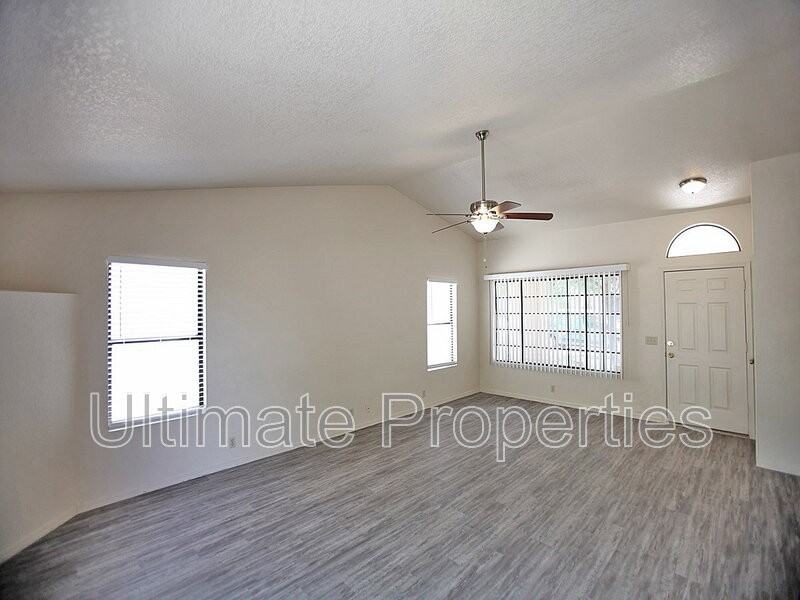 4645 N 99th Dr - Photo 2 of 17
