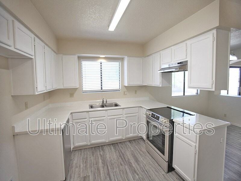 4645 N 99th Dr - Photo 7 of 17