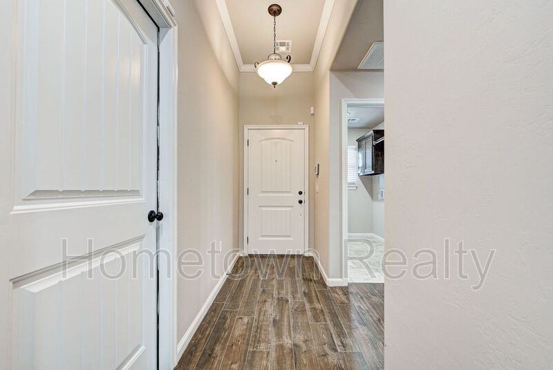 6508 Nw 157th St - Photo 4 of 40