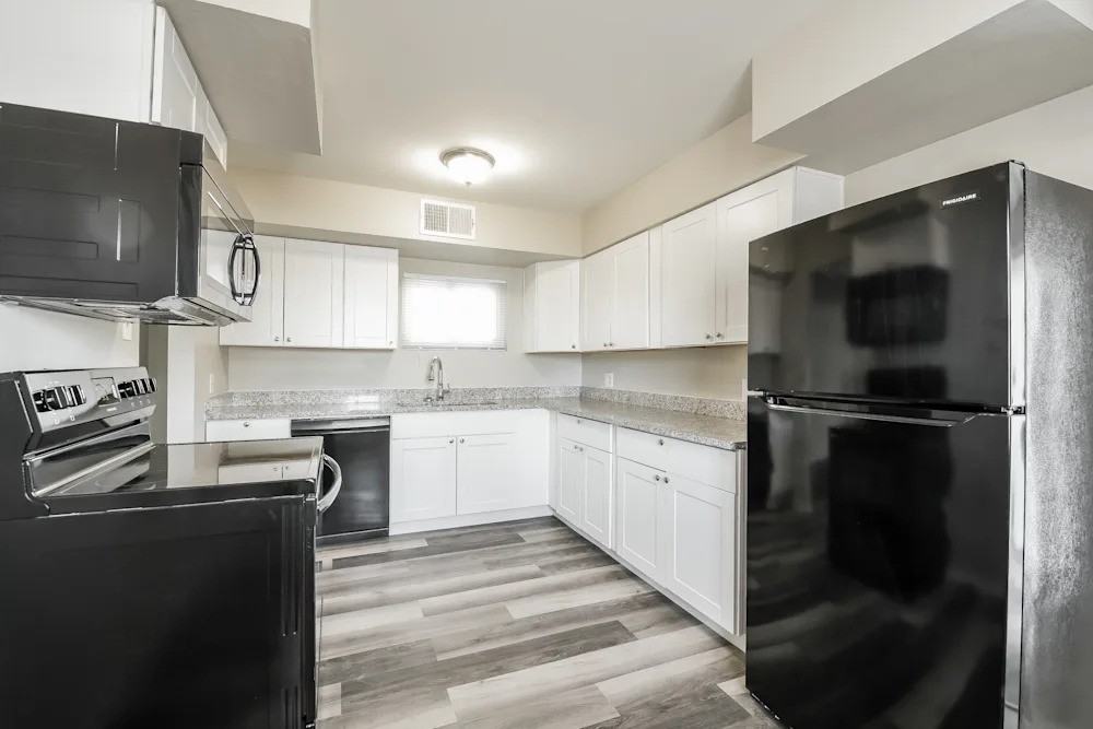 5933 W Pasadena Ave #NA - Photo 4 of 10