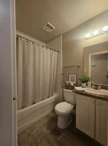 11640 124 St Nw #5 - Photo 3 of 4