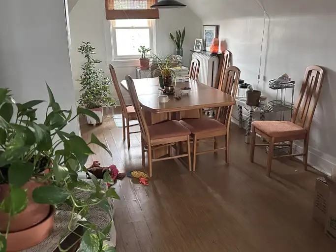 662 Gilmour St #2 - Photo 2 of 9