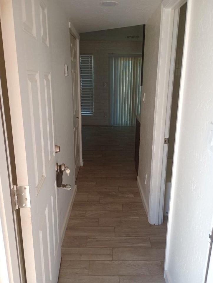 13961 S Berwick Rd #04 - Photo 3 of 14