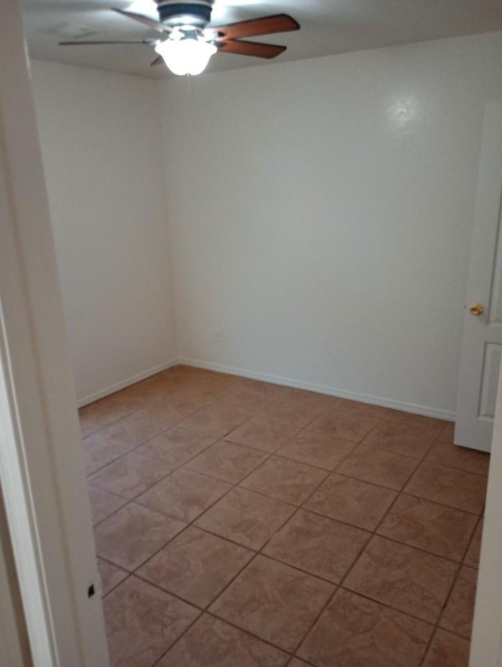 403 N Sunshine Blvd #A - Photo 7 of 14