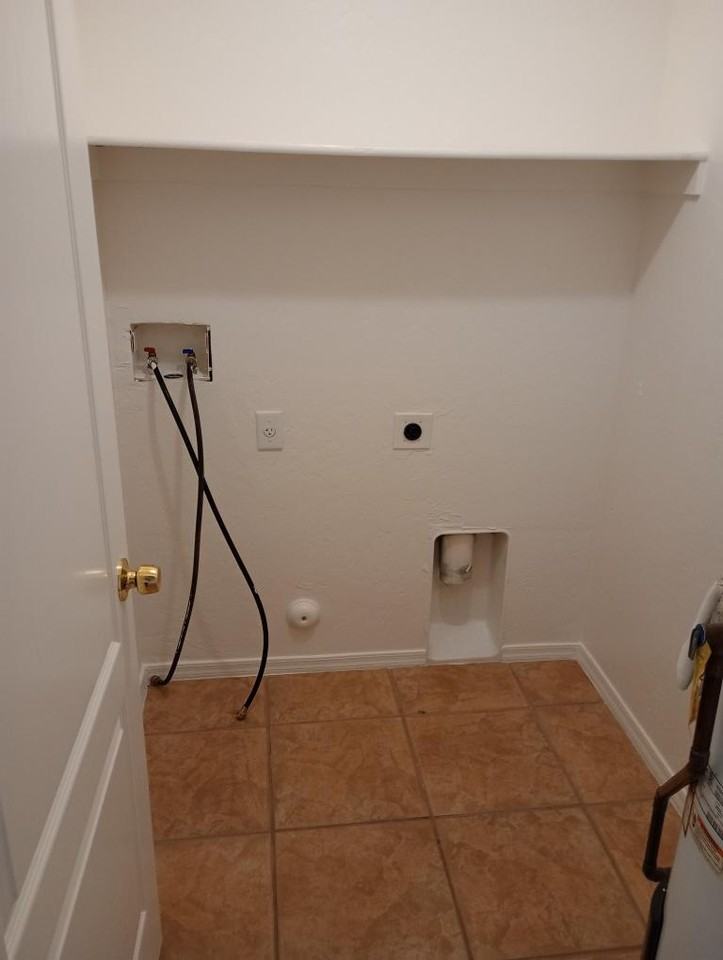 403 N Sunshine Blvd #A - Photo 3 of 14