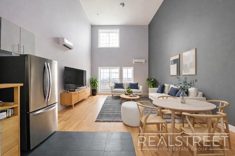 9002 Queens Blvd #PH3 - Photo 2 of 17