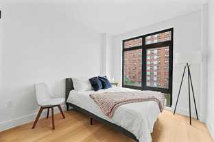 63 Pitt St #11B - Photo 1 of 1