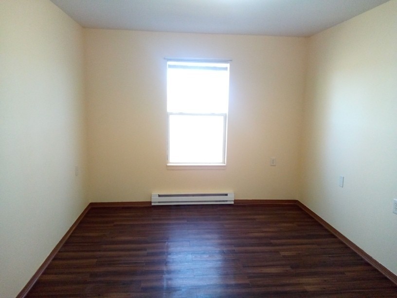 New Eastlawn Apartments - Photo 2 of 11
