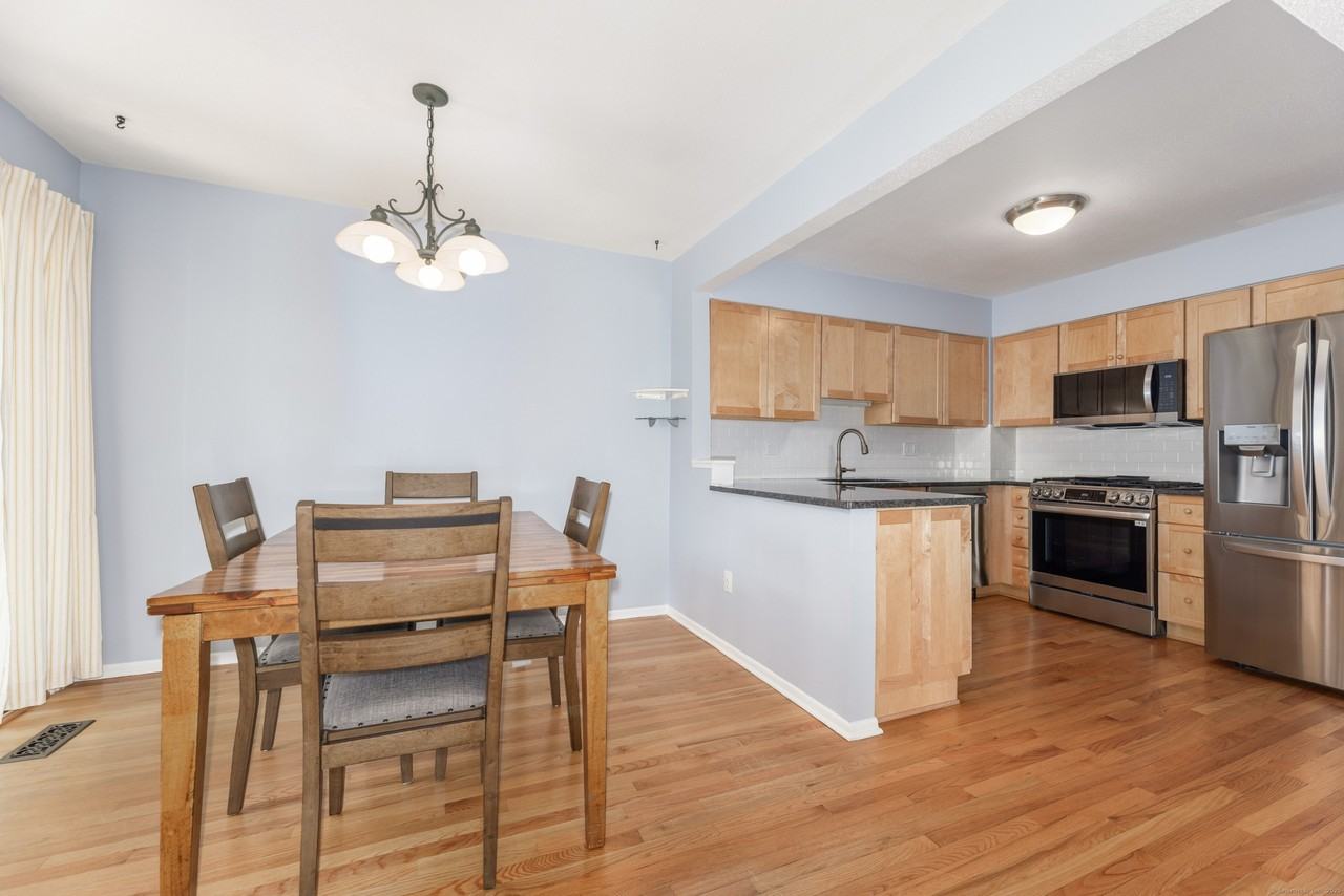20 Peddlars Dr #20 - Photo 4 of 27
