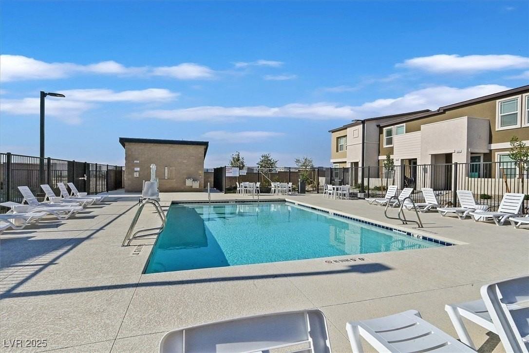 1906 Arietta Vista St - Photo 2 of 25