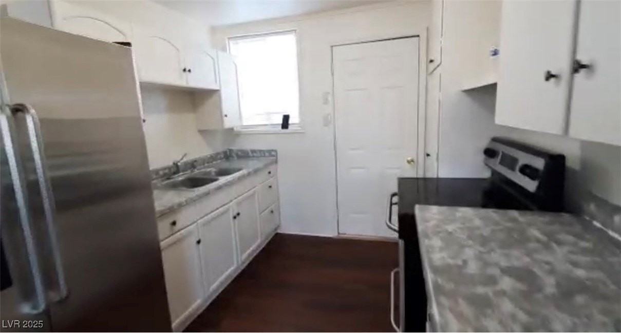 180 N Jones St #5 - Photo 2 of 14