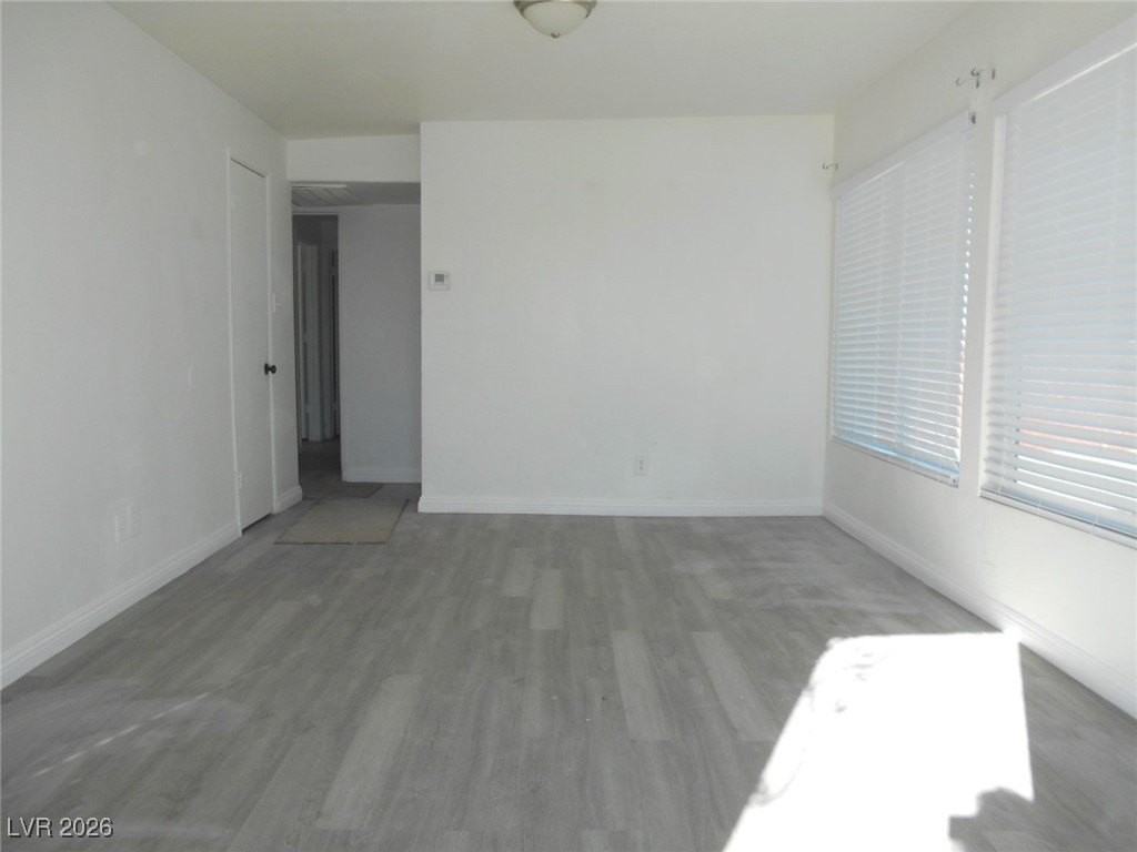 2137 E Saint Louis Ave - Photo 2 of 20