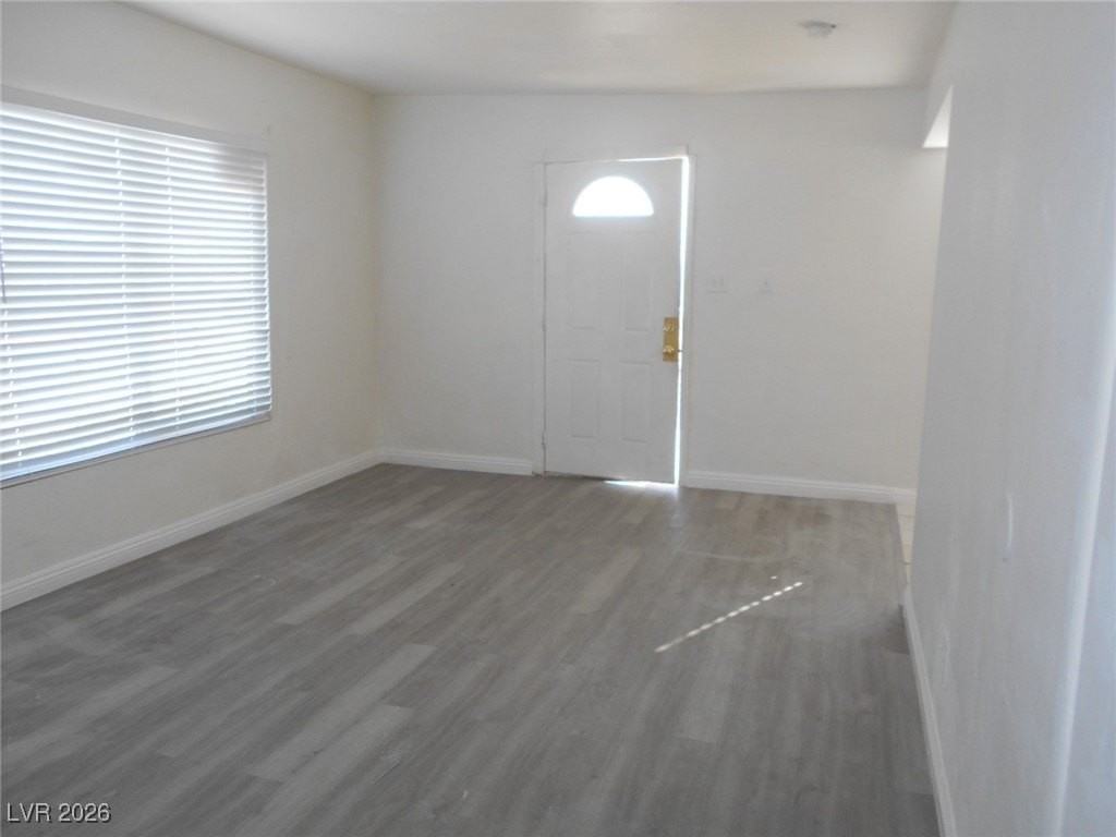 2137 E Saint Louis Ave - Photo 3 of 20