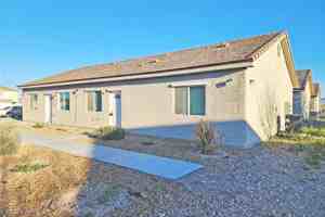 featured image of 1121 Sixshooter Ave #2