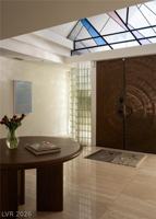 featured image of 208 Desert View St