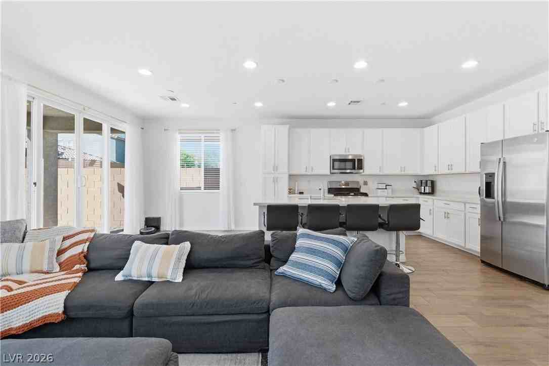 6571 Dove Point Pl - Photo 6 of 26