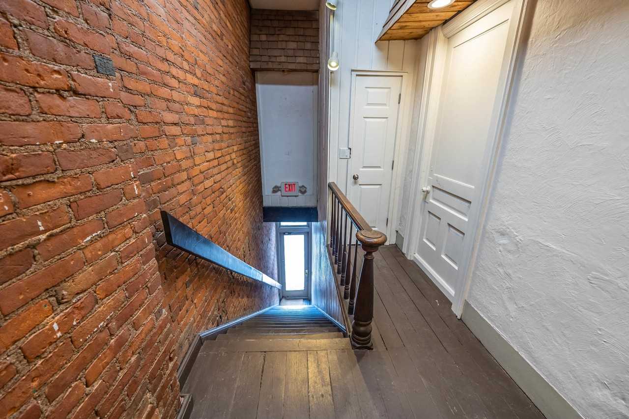 109 S Main St - Photo 3 of 26