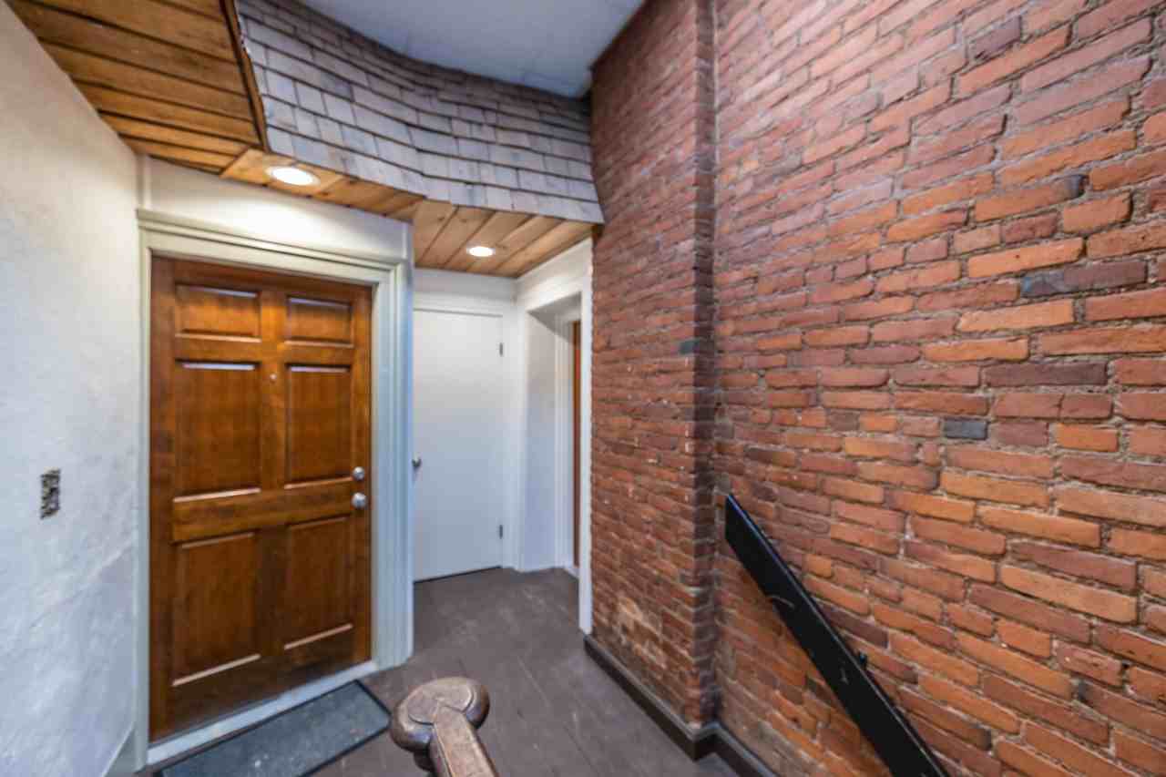 109 S Main St - Photo 4 of 26