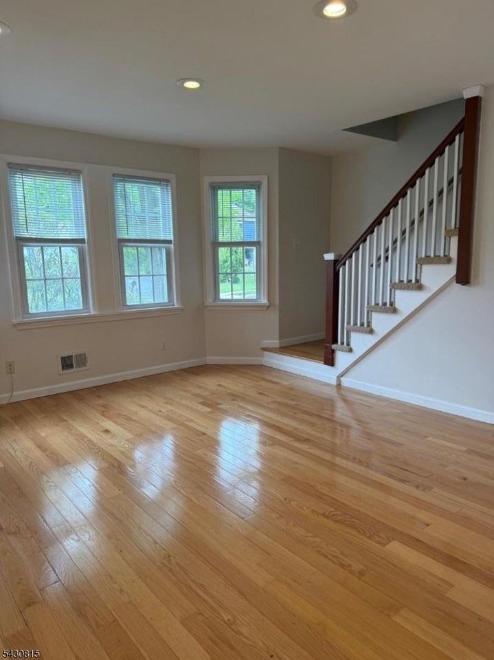 2 Chase Dr - Photo 7 of 32