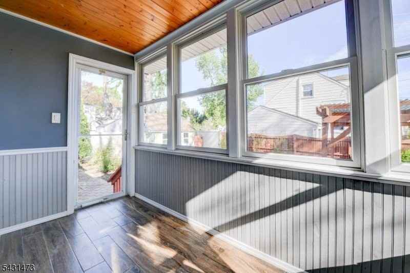 72 Colonial Dr - Photo 7 of 48
