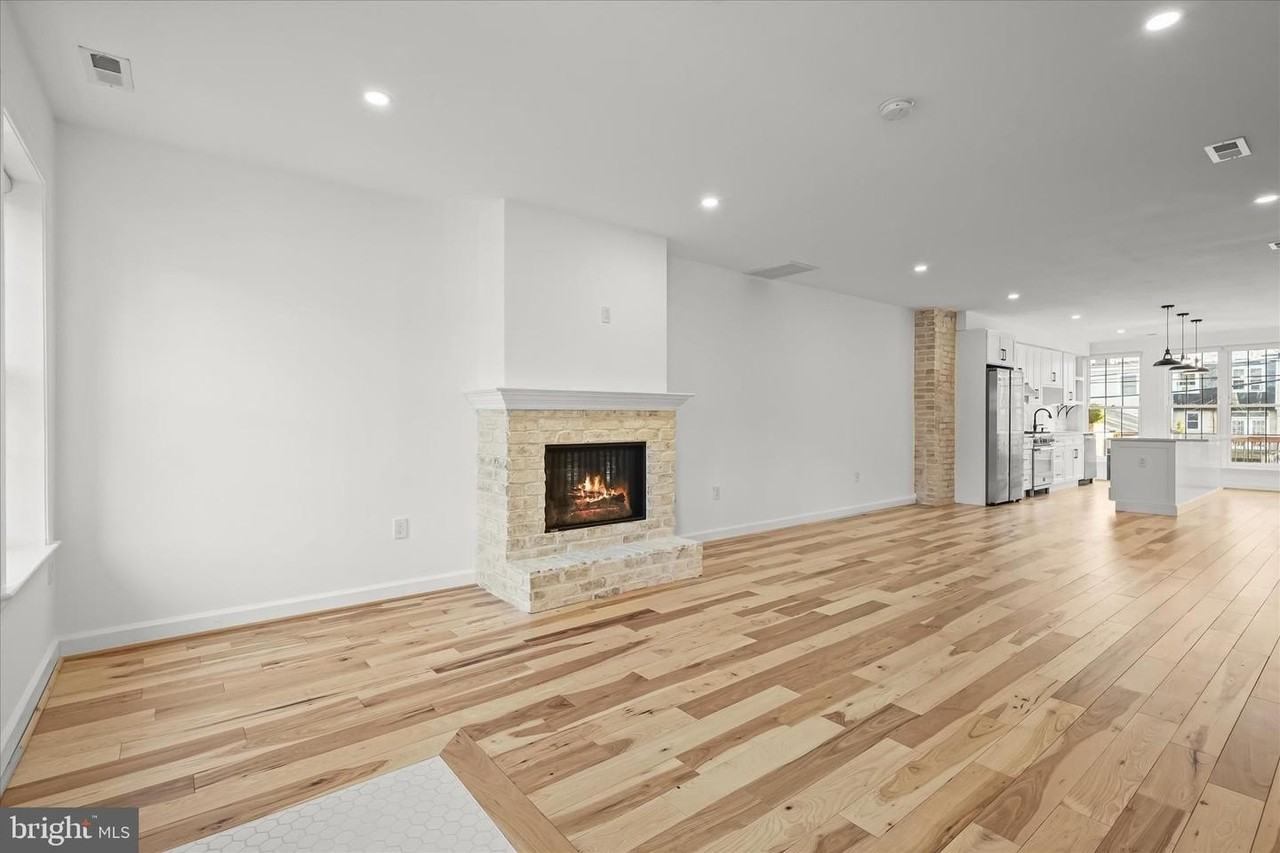 3626 T St Nw - Photo 7 of 50