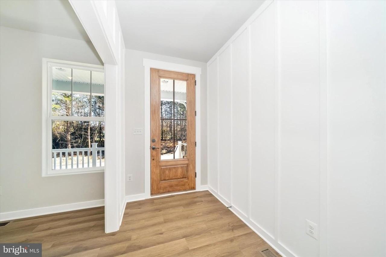 8310 Patience Ln - Photo 5 of 40