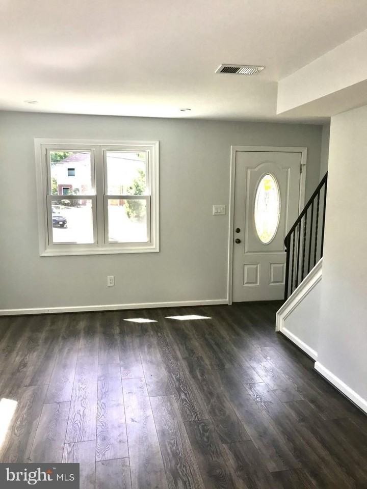 5871 Blaine Dr - Photo 4 of 19