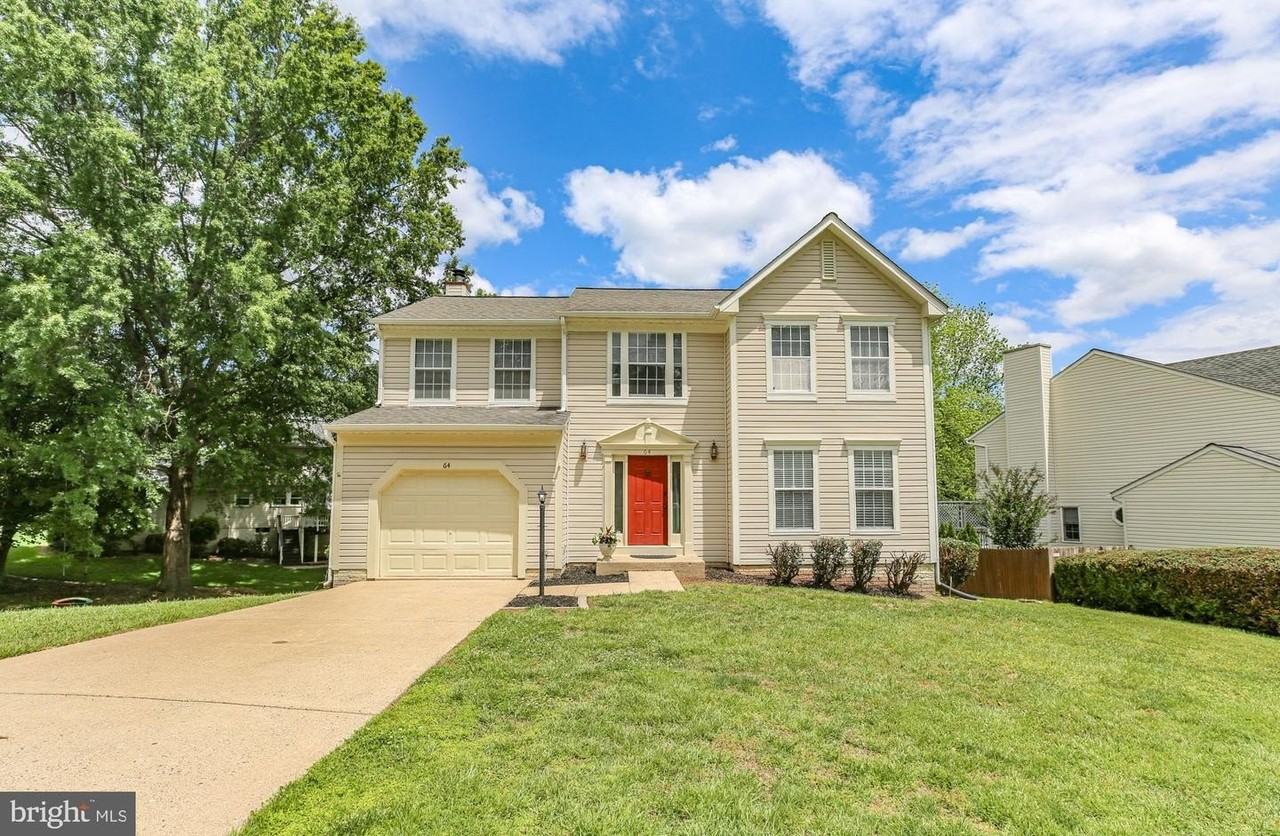 64 Spring Lake Dr - Photo 3 of 46