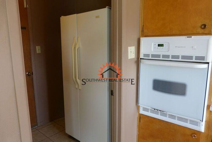 2709 Lore St - Photo 7 of 24