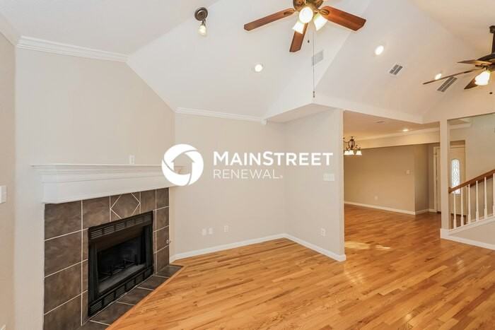 3020 Laurel Creek Dr - Photo 4 of 17