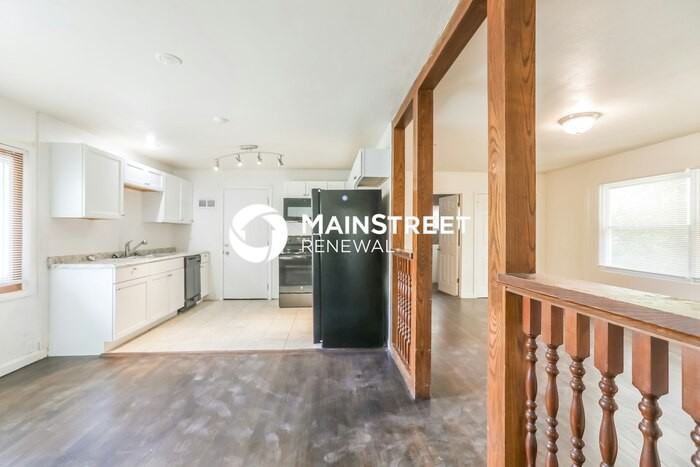 11021 Newton Ave - Photo 7 of 17