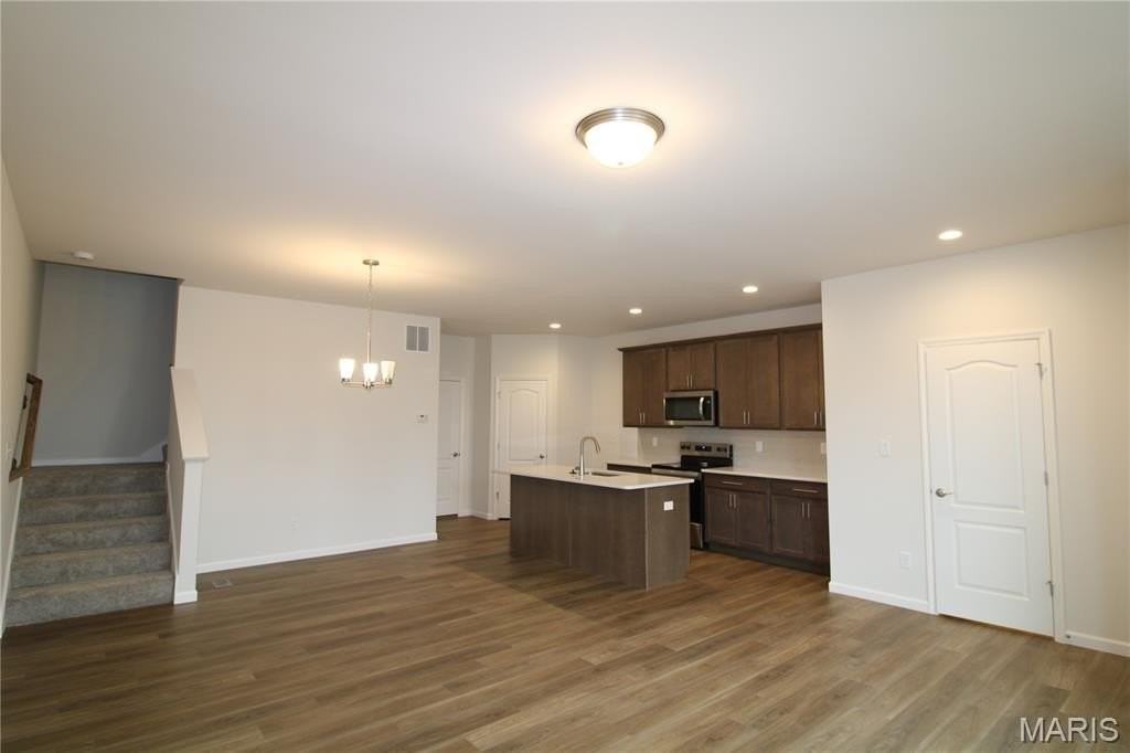 29 Wingtip Ct - Photo 4 of 27