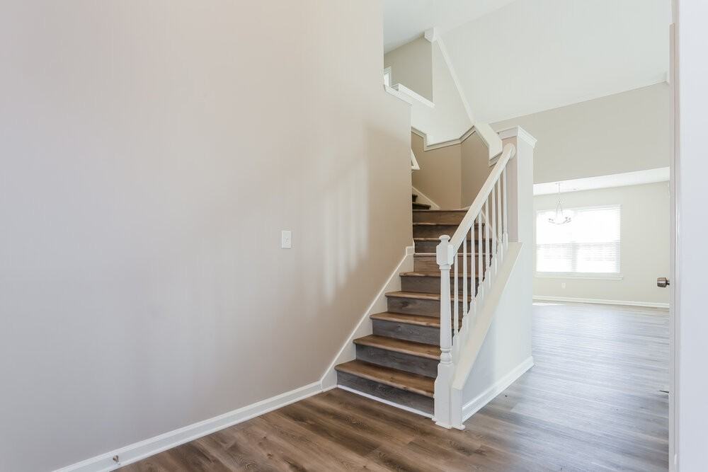 213 Summer Hill Cir - Photo 4 of 17