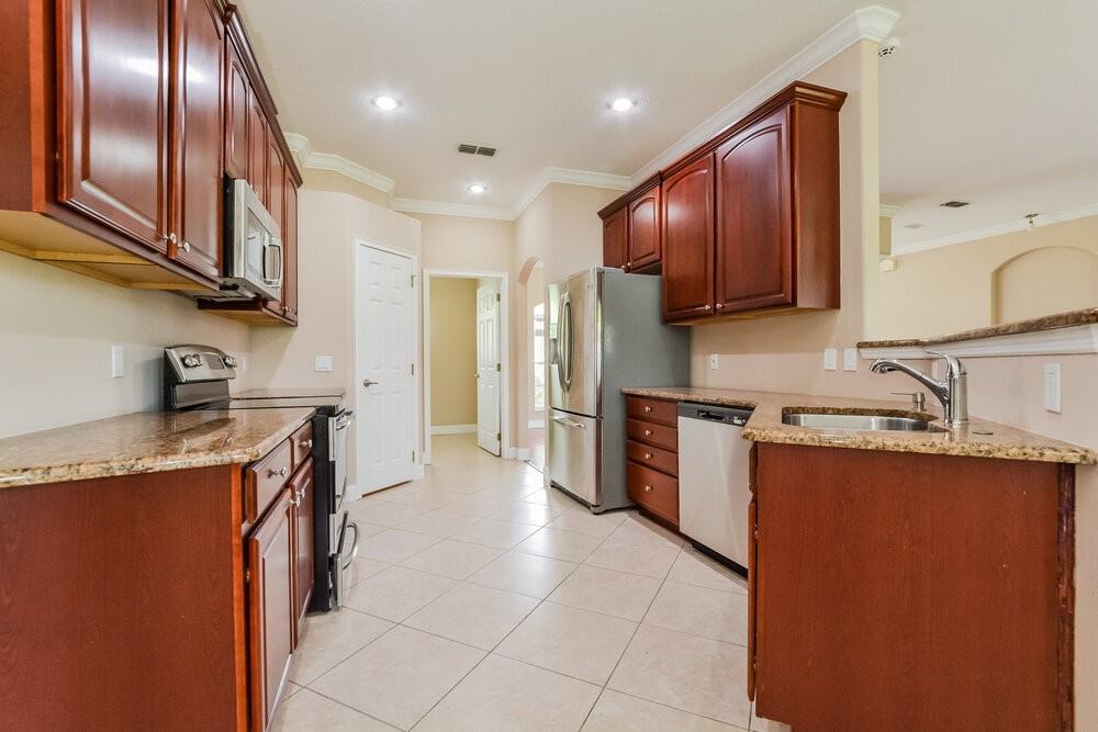 1007 Encourte Grn - Photo 7 of 16