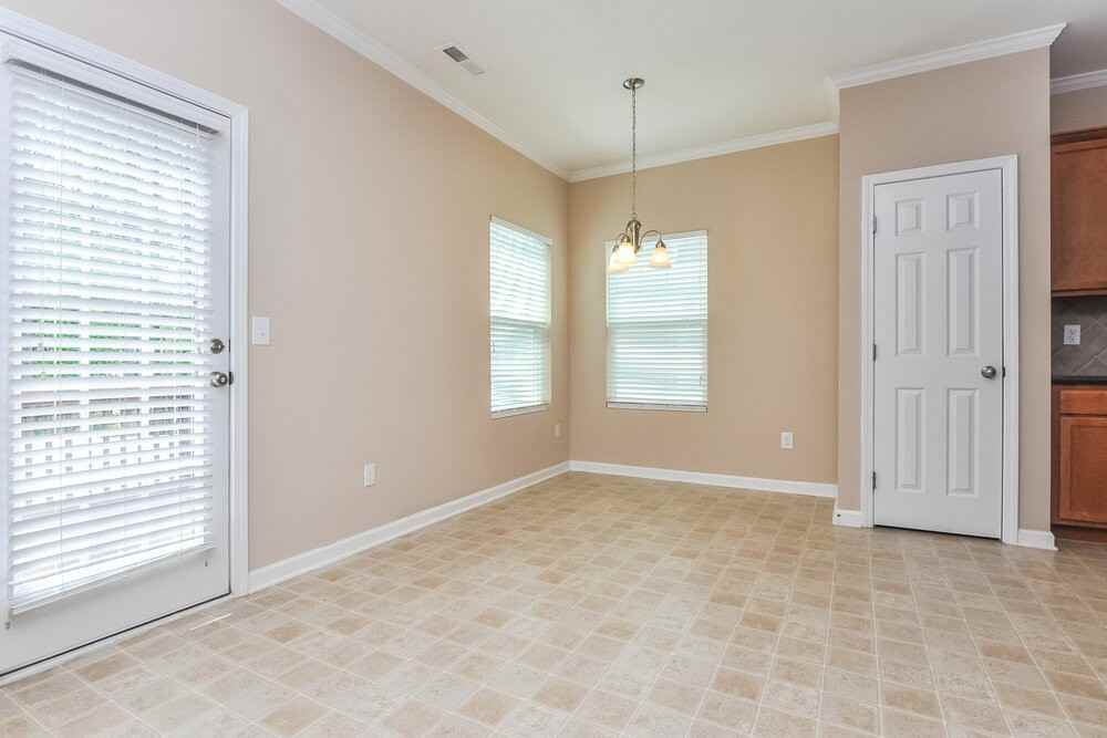 217 Switchback St - Photo 4 of 15