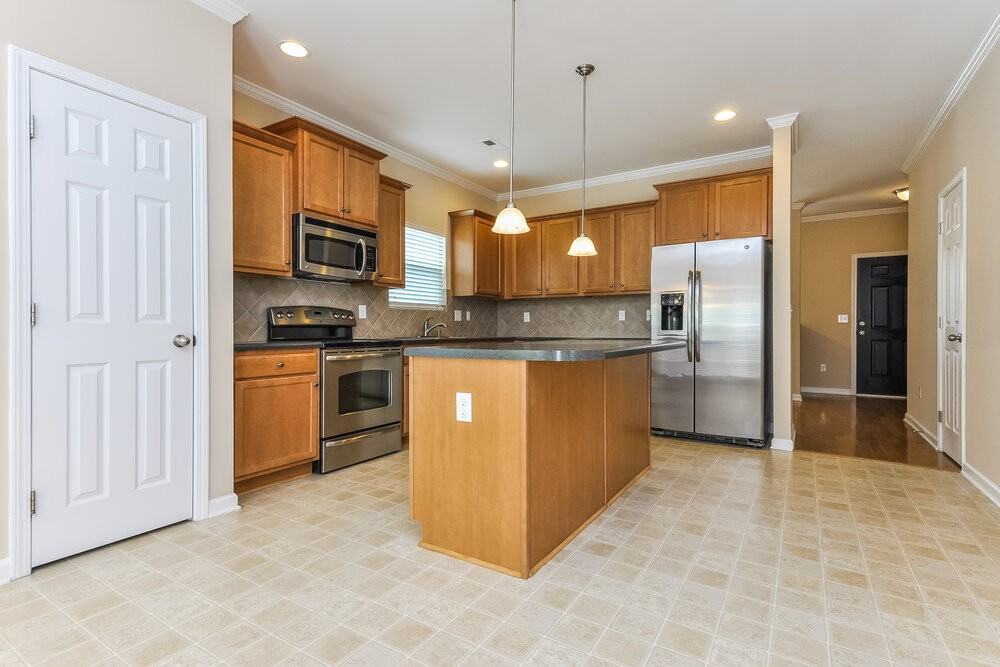 217 Switchback St - Photo 6 of 15