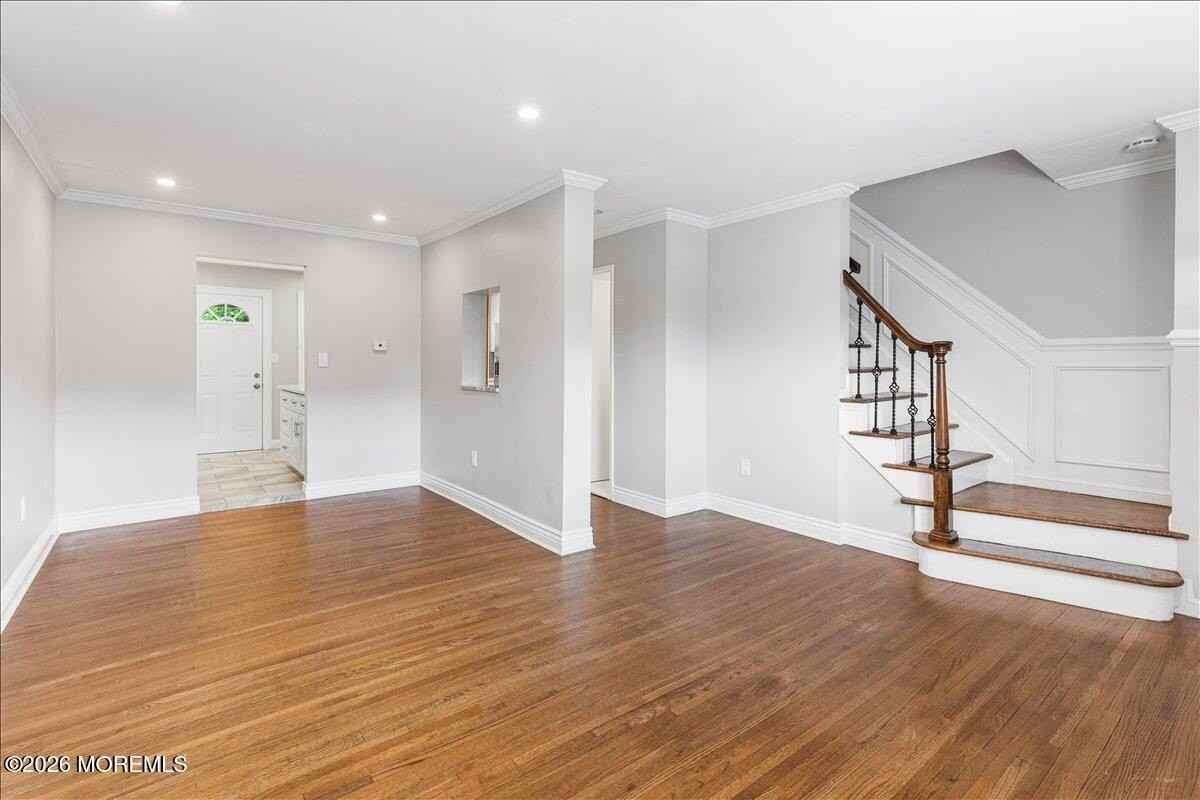 12 Village Green Way - Photo 7 of 24