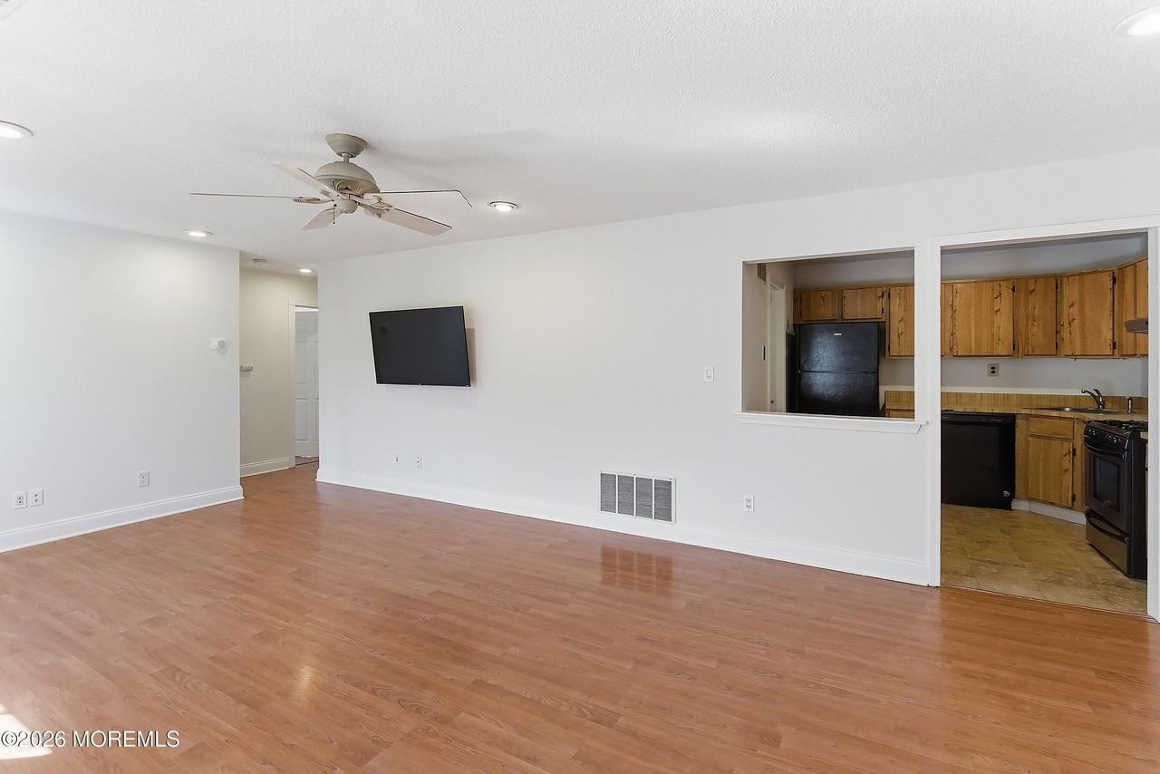 58 Frontier Way - Photo 7 of 27