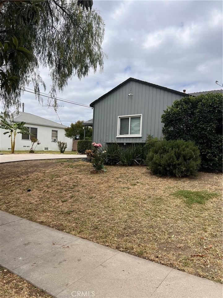 6607 Aura Ave - Photo 5 of 26
