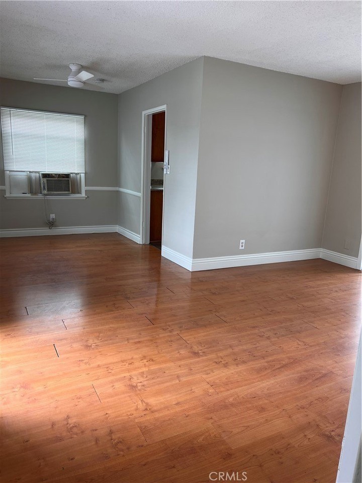 6607 Aura Ave - Photo 7 of 26